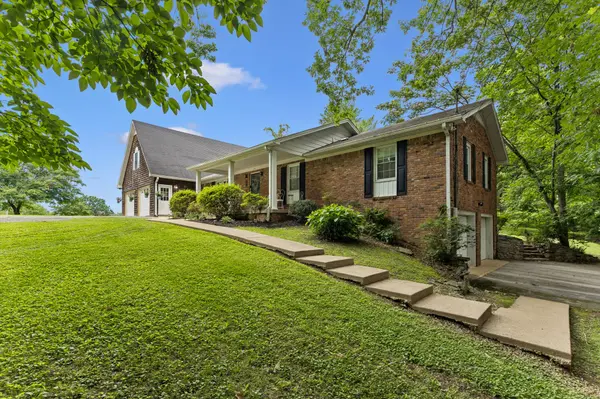 110 Jefferson Dr, Columbia, TN 38401