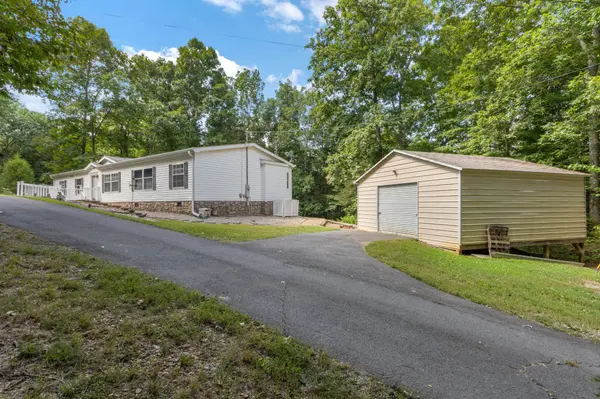 2497 Foster Rd, Cumberland Furnace, TN 37051