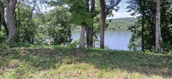 2061 Mockingbird Ln, Loudon, TN 37774