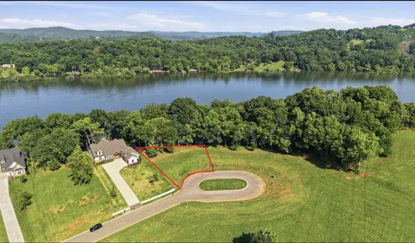 2061 Mockingbird Ln, Loudon, TN 37774