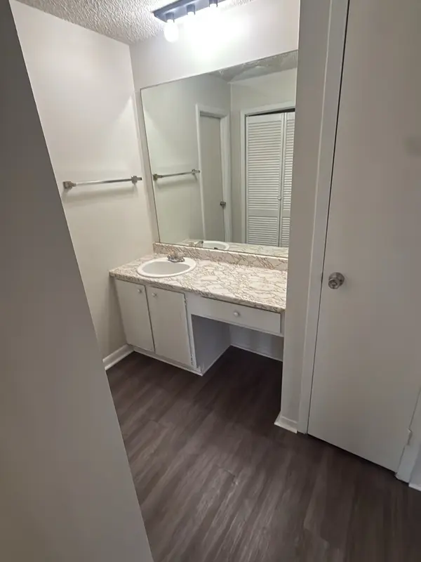 1083 Harold Dr, Nashville, TN 37217