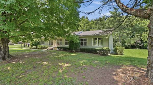 30 W Paradise Dr, Winchester, TN 37398