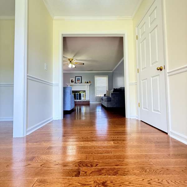 2318 Riverstone Dr, Murfreesboro, TN 37128