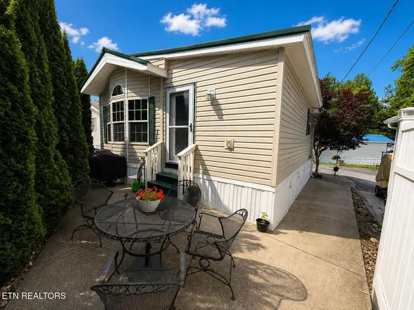 5355 Parkway #UNIT 123, Cosby, TN 37722