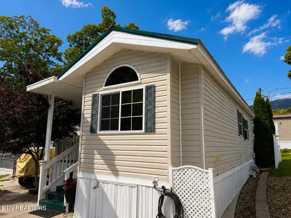 5355 Parkway #UNIT 123, Cosby, TN 37722
