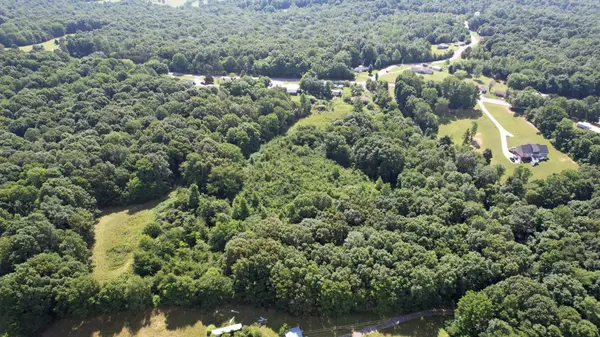 4368 Old Metal Rd, Palmyra, TN 37142