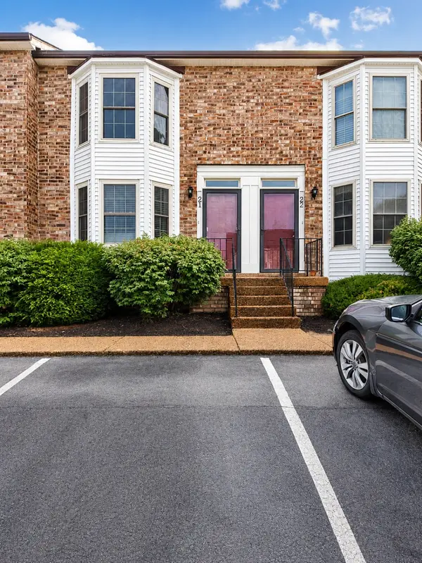 250 Sanders Ferry Rd #21, Hendersonville, TN 37075