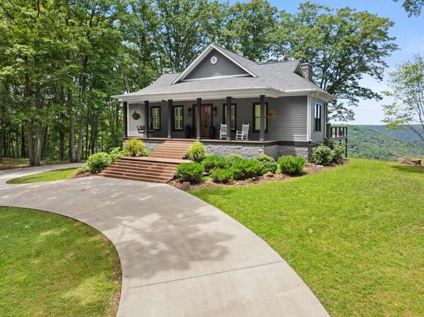 2245 Ravens Den Rd, Sewanee, TN 37375