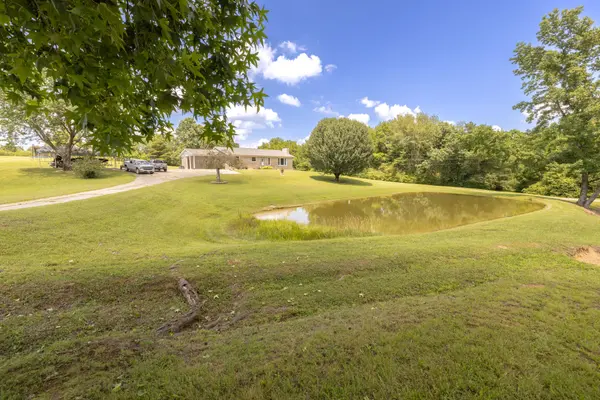34 Dunn Rd, Leoma, TN 38468