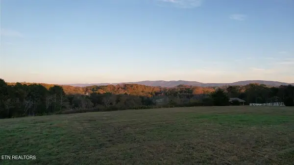 3 Thompson Bridge Rd, Maryville, TN 37801