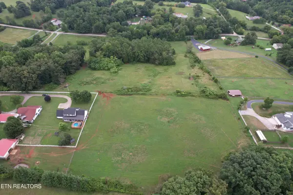 3 Thompson Bridge Rd, Maryville, TN 37801