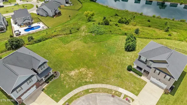 104 Duncanberry Court, Oak Ridge, TN 37830