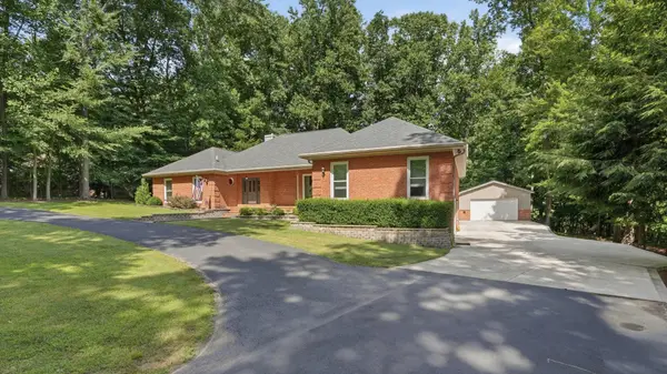 419 Laurel Crown Rd, Manchester, TN 37355