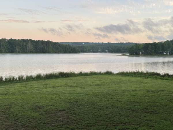 195 Shoreside Ct, Tracy City, TN 37387
