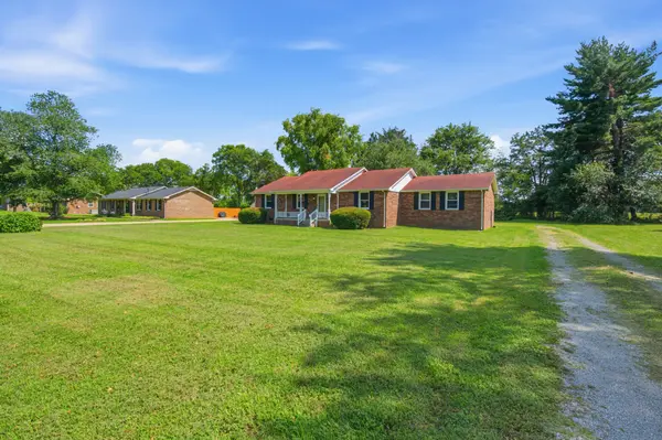 207 Fairmont Dr, Murfreesboro, TN 37129