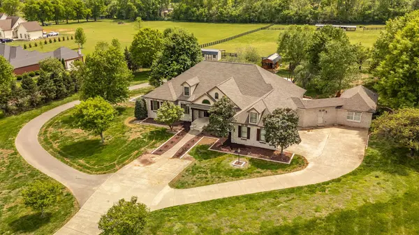 1205 Sequoya Trl, Columbia, TN 38401