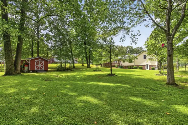 206 Allers Dr, White House, TN 37188