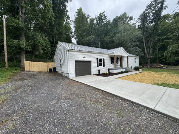 7880 Johnny Crow Rd, Lyles, TN 37098