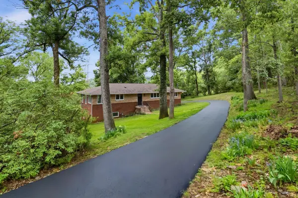 827 Redwood Dr, Nashville, TN 37220
