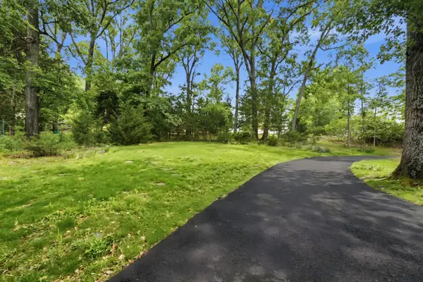 827 Redwood Dr, Nashville, TN 37220