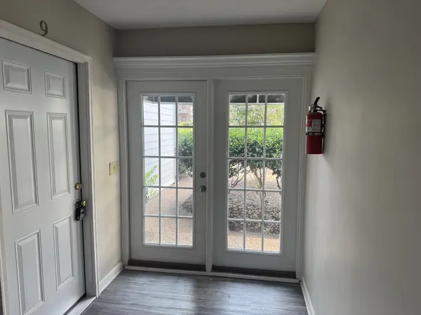 2135 Acklen Ave #8, Nashville, TN 37212