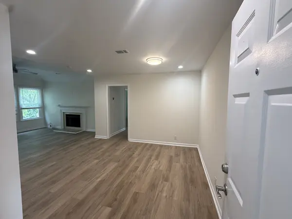 2135 Acklen Ave #8, Nashville, TN 37212