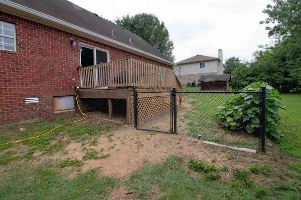 114 Lake Forest Dr, La Vergne, TN 37086