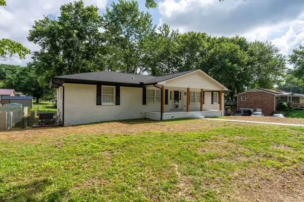 1610 Grandaddy Rd, Lawrenceburg, TN 38464