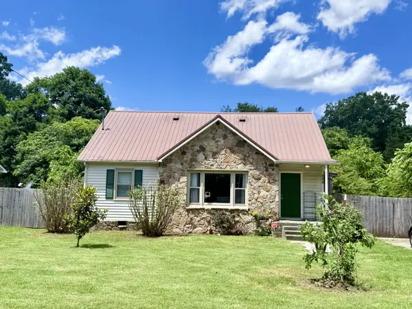 409 Cumberland St #W, Cowan, TN 37318