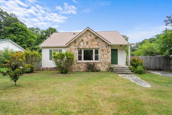 409 Cumberland St #W, Cowan, TN 37318