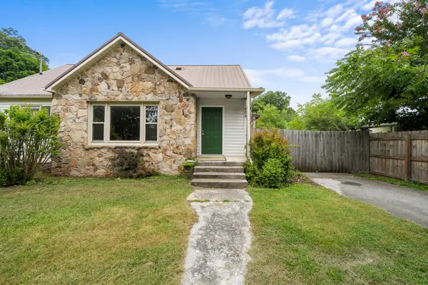 409 Cumberland St #W, Cowan, TN 37318