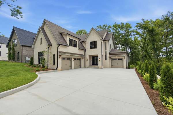 1004 Rodney Dr, Nashville, TN 37205