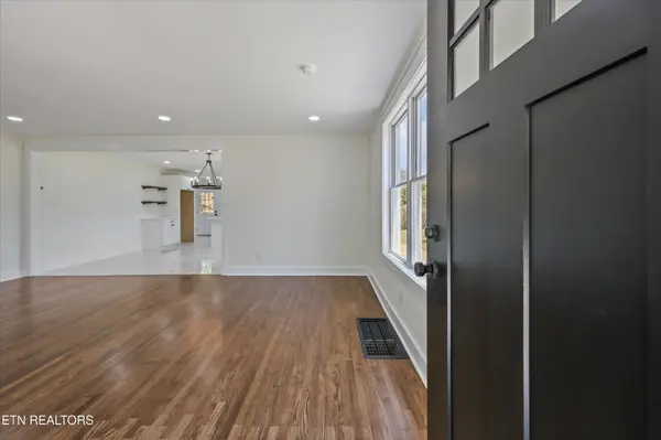 3352 Bellevue St, Knoxville, TN 37917