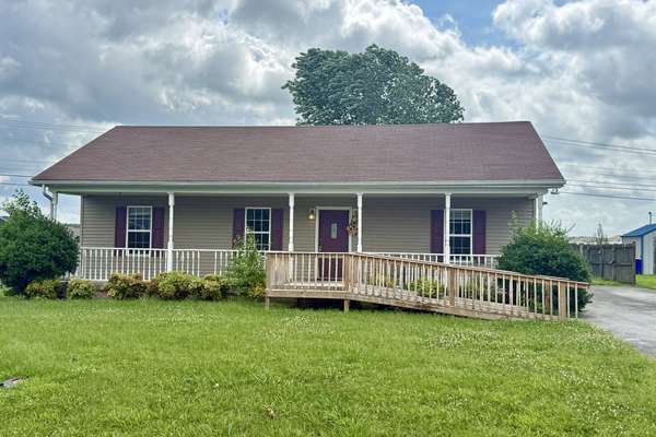 1226 Derek Dr, Franklin, KY 42134