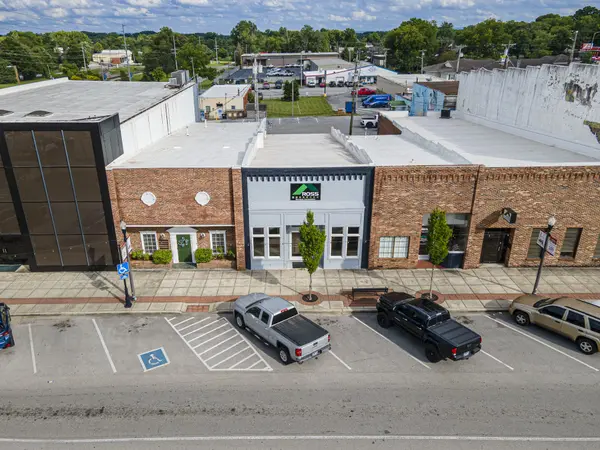 109 W Lincoln St, Tullahoma, TN 37388