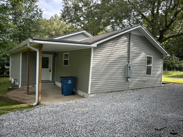161 Post Oak Ave, Camden, TN 38320