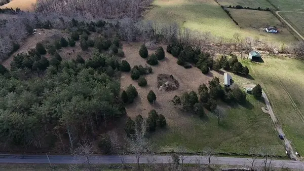 1334 Herschal Lyles, Westmoreland, TN 37186