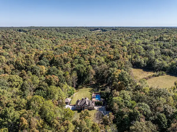 1194 Spann Rd, Charlotte, TN 37036