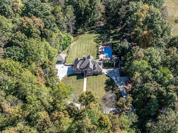 1194 Spann Rd, Charlotte, TN 37036