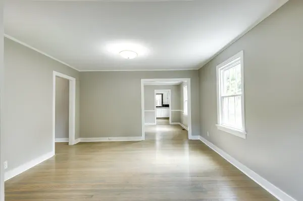 404 Green Acres Dr, Columbia, TN 38401