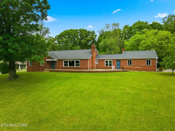 5215 E Sunset Rd, Knoxville, TN 37914