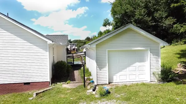 108 Sims Ave, Wartrace, TN 37183