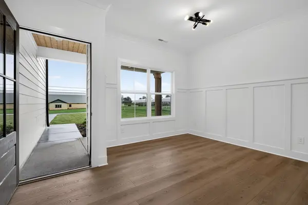 241 Cripps Ln, Smithville, TN 37166