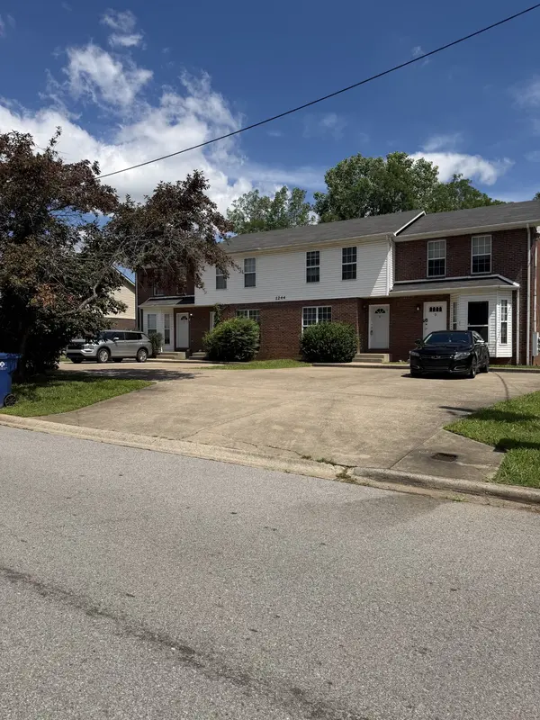 1244 Parkway Pl, Clarksville, TN 37042