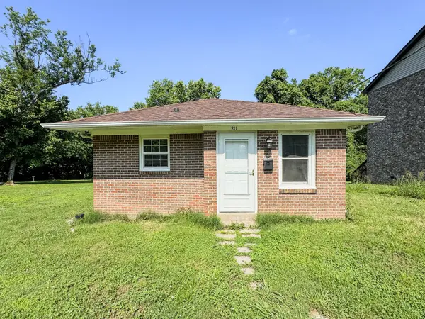 211 Hayes St, Hartsville, TN 37074