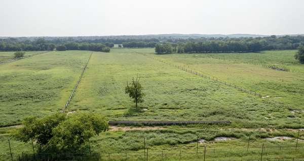 3008 Luke Moser Rd, Columbia, TN 38401