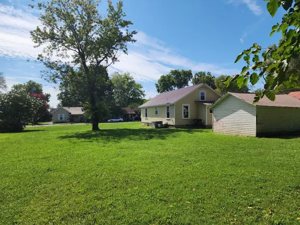 416 W Moore St, Tullahoma, TN 37388