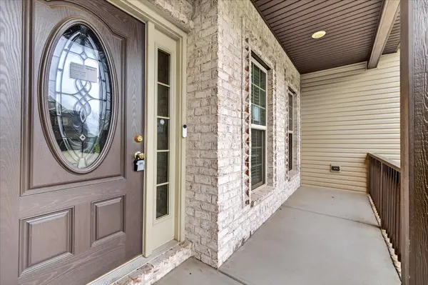 404 Glenstone Springs Dr, Clarksville, TN 37043