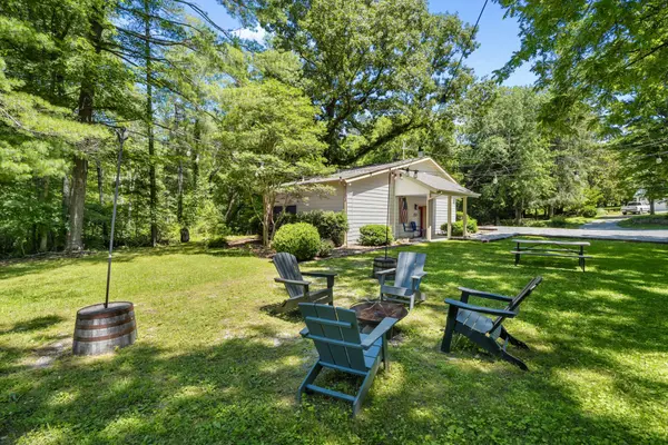 237 Lake Odonnell Rd, Sewanee, TN 37375