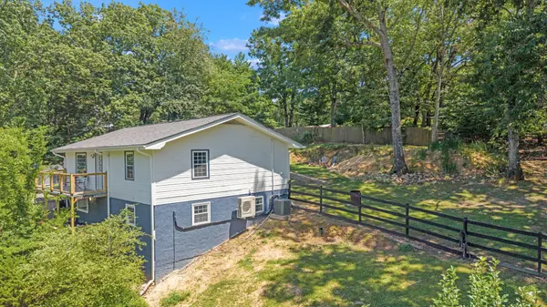 8831 E Ridge Road, Soddy Daisy, TN 37379